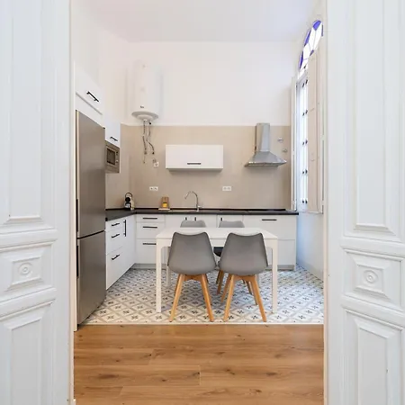 Modern Spacious Palace -1bedroom-center
